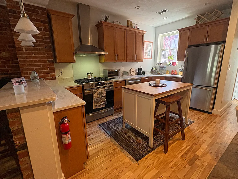 1200 Monroe St NW #B — Photo 3