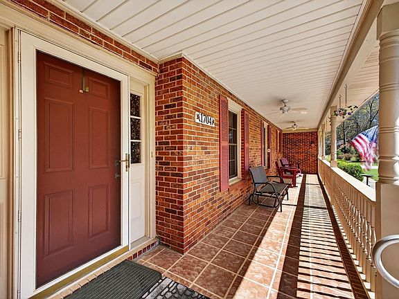 3rd image of 1704 Pine Log Rd