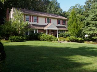 826 Pinewood Dr, Elkins Park, PA 19027