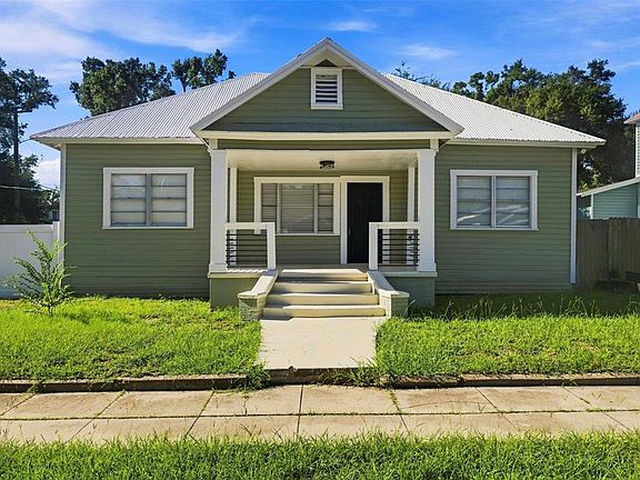 5th image of 917 E 25TH AVENUE