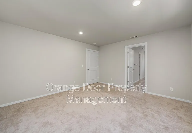 5611 151st Street Ct E — Photo 15