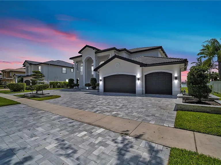 4707 SW 195th Ter — Photo 83
