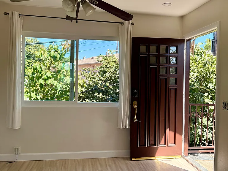 1572 S Ridgeley Dr #1/2 — Photo 8