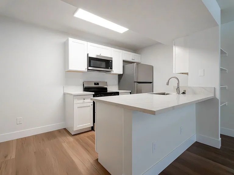 5158 S Jones Blvd #203 — Photo 19