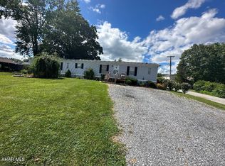 626 N 10th St, Bellwood, PA 16617