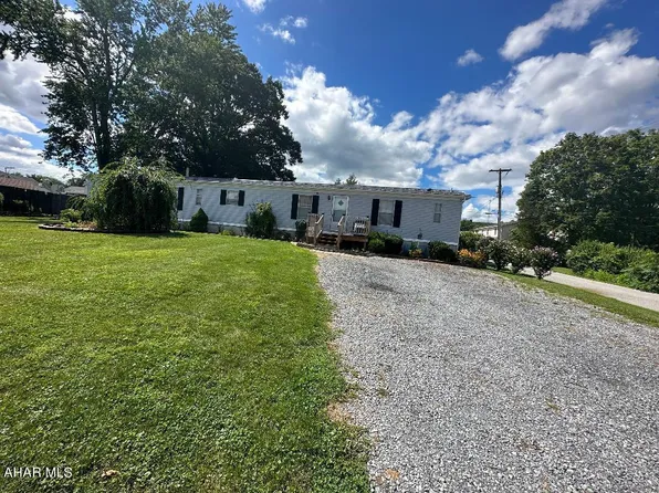 626 N 10th St, Bellwood, PA 16617