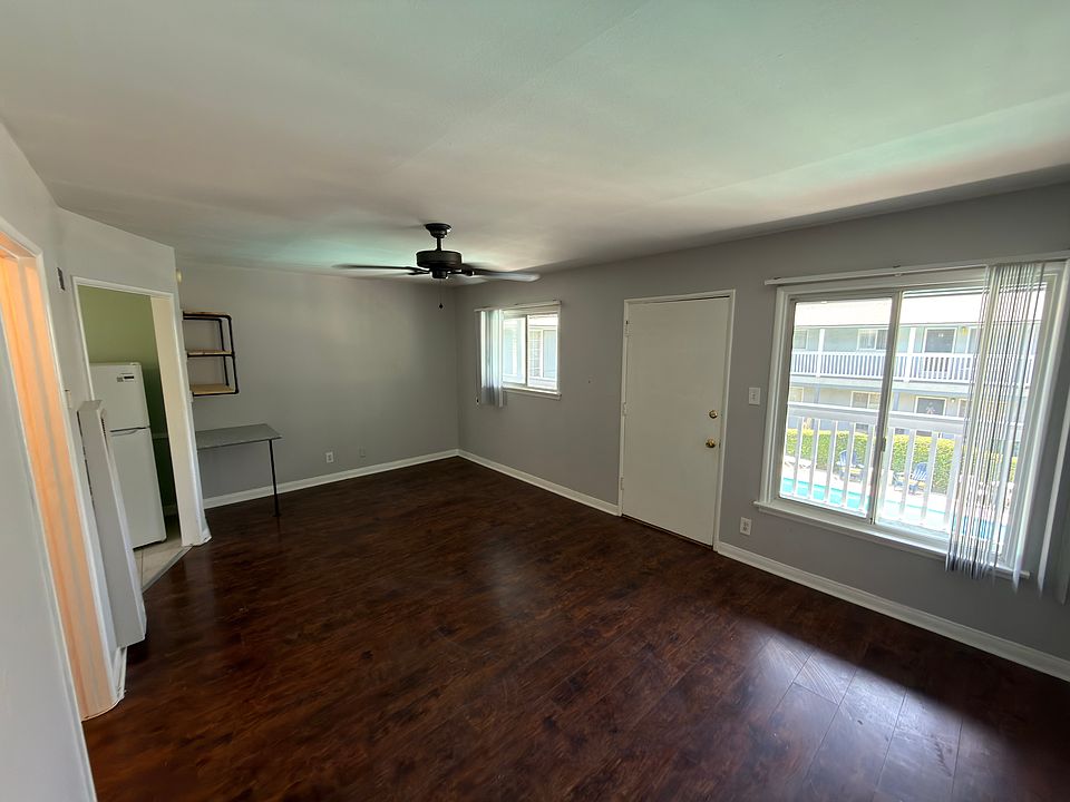 1st image of 1841 Riverside Dr Floor Studi0
