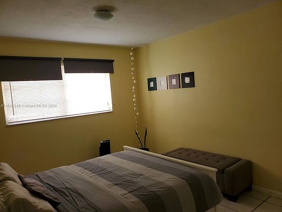 3rd image of 4732 SW 33rd Ave APT 102