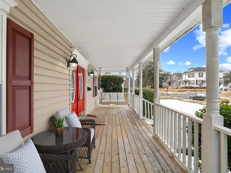 4021 Barrington Rd — Photo 40
