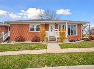 207 2nd St W, Worthington, IA 52078