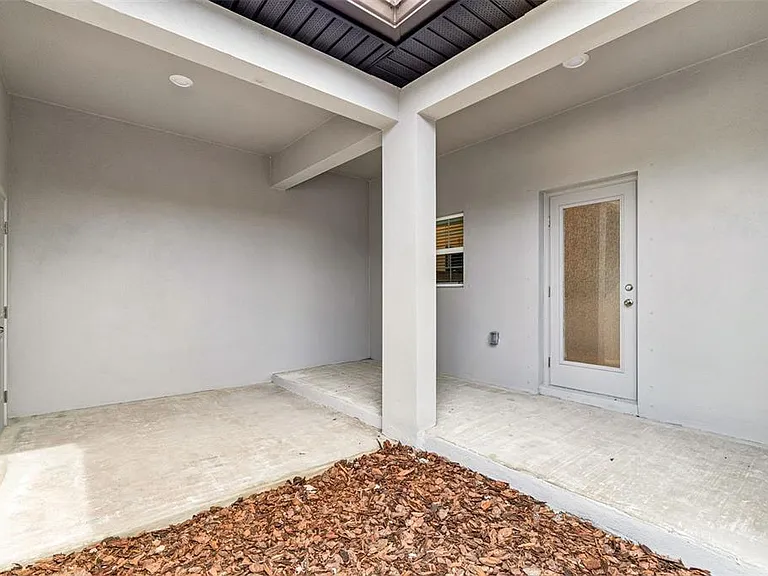 10822 Ichetucknee Way — Photo 44