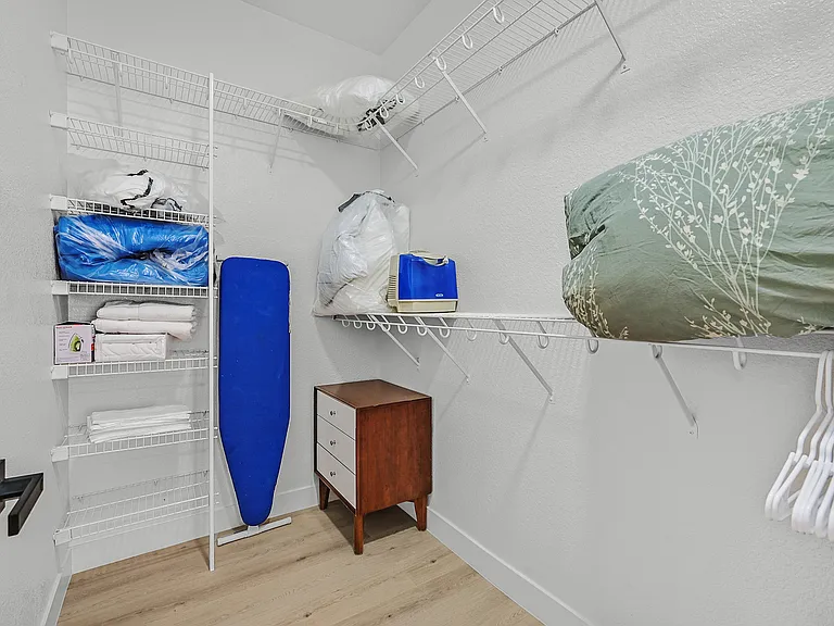 9825 Garamound Ave — Photo 22