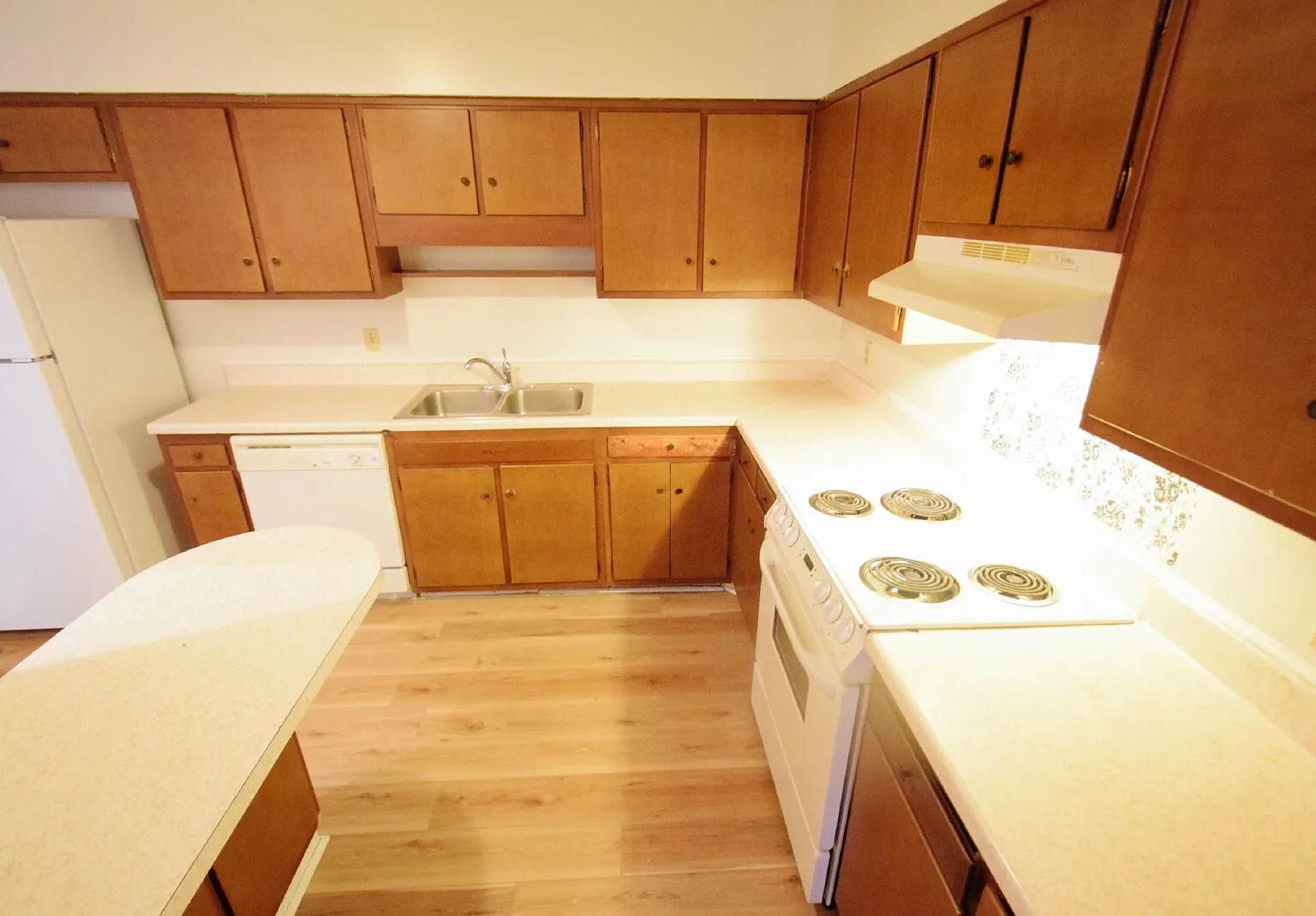 3 bed, 2.5 bath, 1452 sqft, $1,250 — Photo 3
