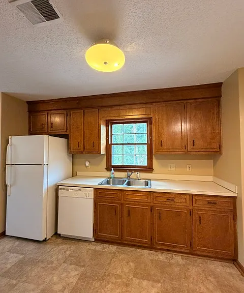 101 Riverwalk Way — Photo 15