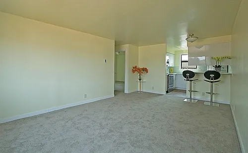 10347 Midvale Ave N Photo 1