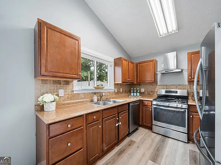 3400 Jones Ferry Ln — Photo 3