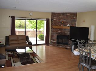 131 Peartree Ln, Franklin Park, NJ 08823