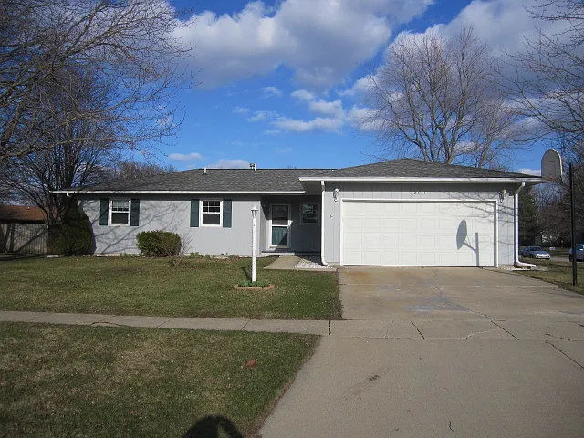 2514 Jordan Dr photo 1