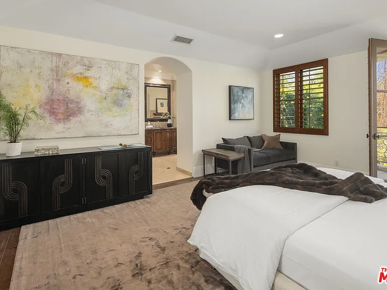 587 Entrada Dr — Photo 18