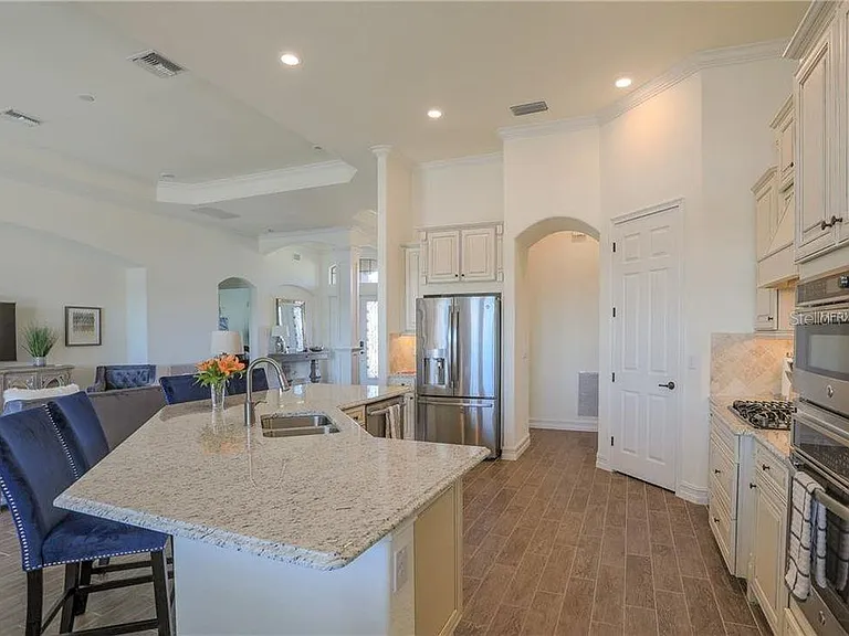5528 Arnie Loop — Photo 5
