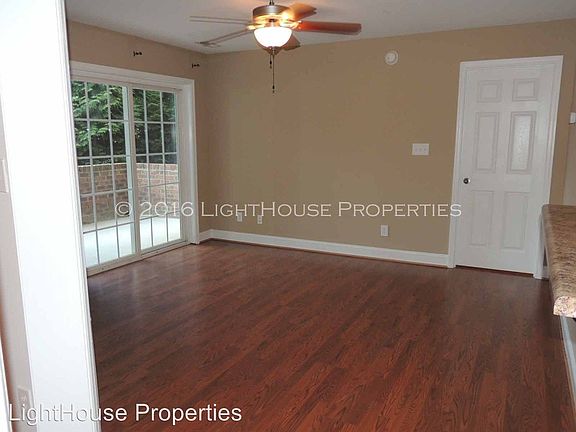 5th image of 623 Wyndhurst Dr Unit 110