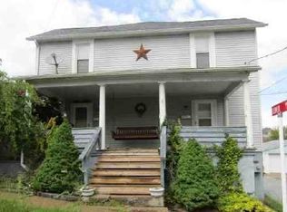 516 E Walnut St, Mount Pleasant, PA 15666