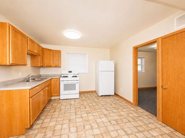 151 W Adams St