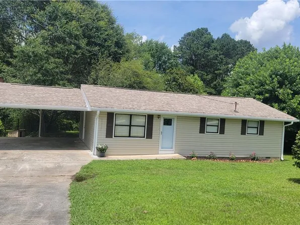 77 Pierce Rd, Hiram, GA 30141
