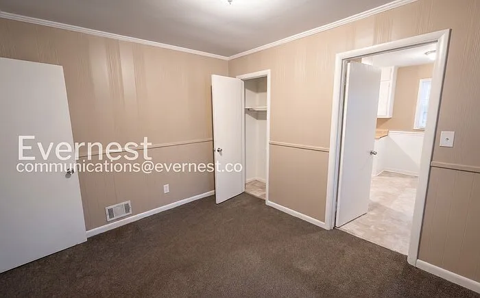 317 Westwood Dr — Photo 14