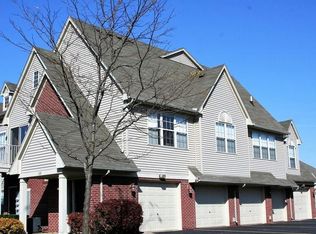 1096 Addington Ln, Ann Arbor, MI 48108