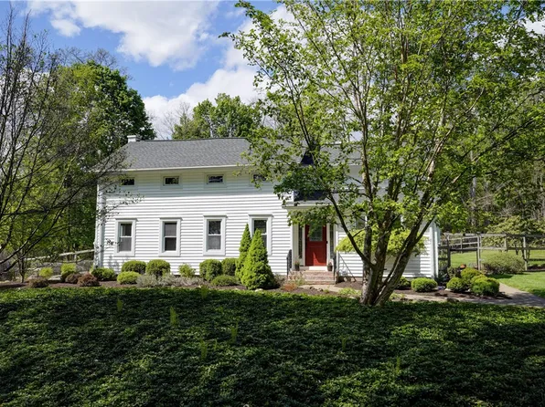 295 Fisher Rd, Pittsford, NY 14534