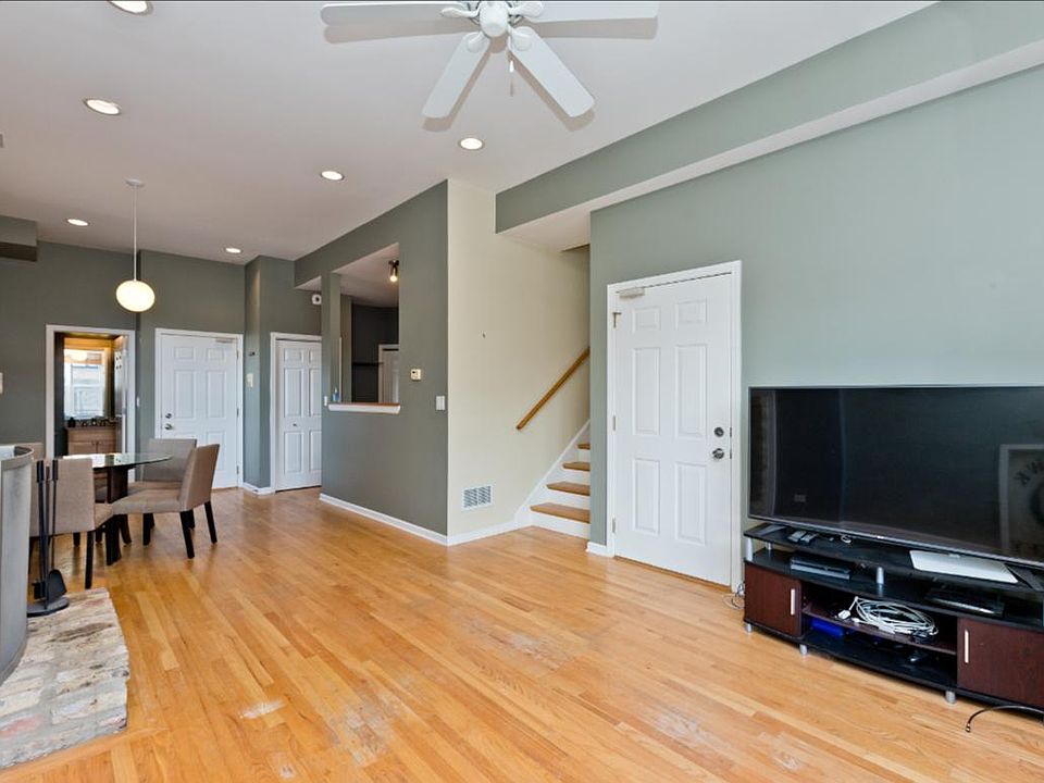 1st image of 1319 N Wicker Park Ave #2R