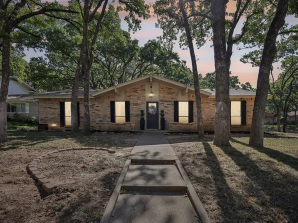 3501 Hampshire Dr, Arlington, TX 76013