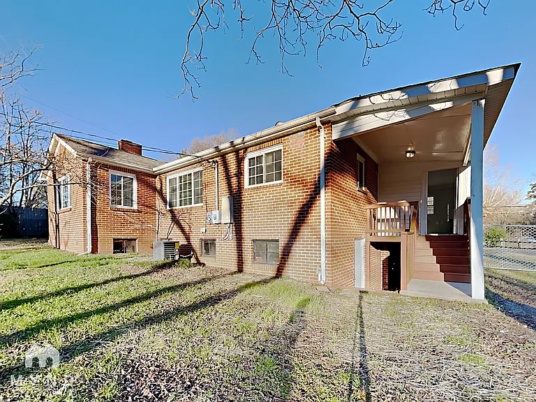 2915 Allen Rd S — Photo 17