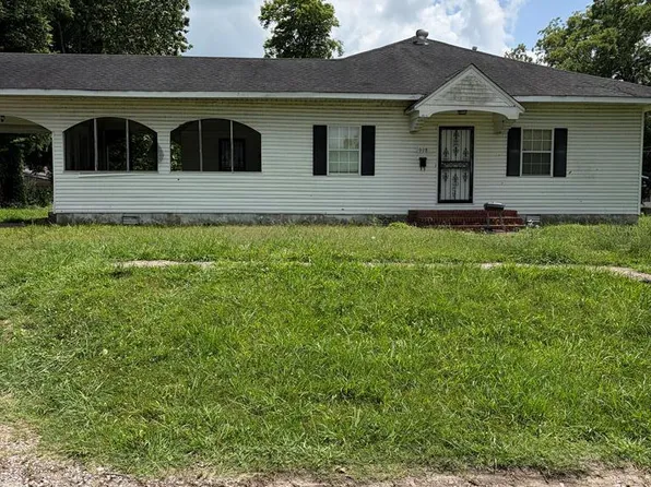 928 4th St, Earle, AR 72331