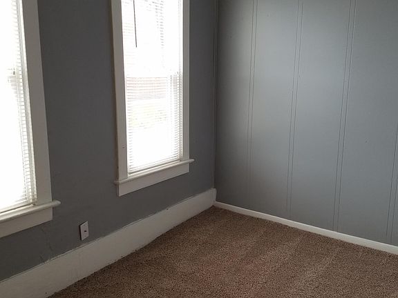 4th image of 2615 Vine St