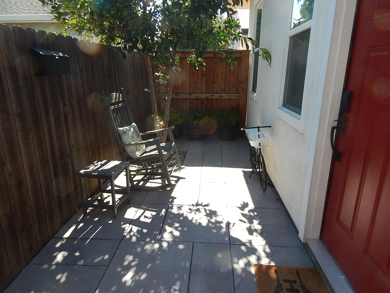 1 bed, 525 sqft, $2,400 — Photo 3