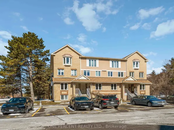 6643 Bilberry Dr #A, Ottawa, ON K1C 4N5