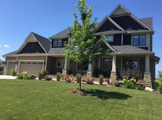 8222 Trillium Ln, Victoria, MN 55386
