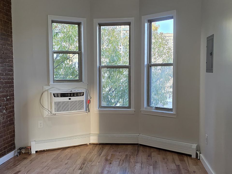 2nd image of 117 Magnolia Ave APT 4RF