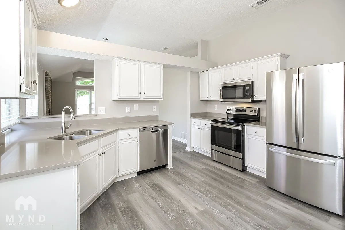 Building Photo - 5211 Livermore Dr
