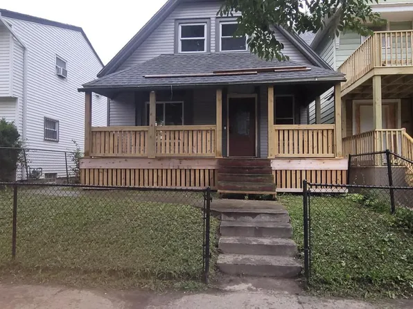 3031 W St Paul AVENUE, Milwaukee, WI 53208