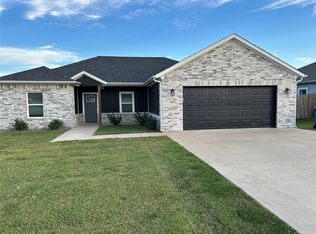 3825 Skylane Ave, Corsicana, TX 75110