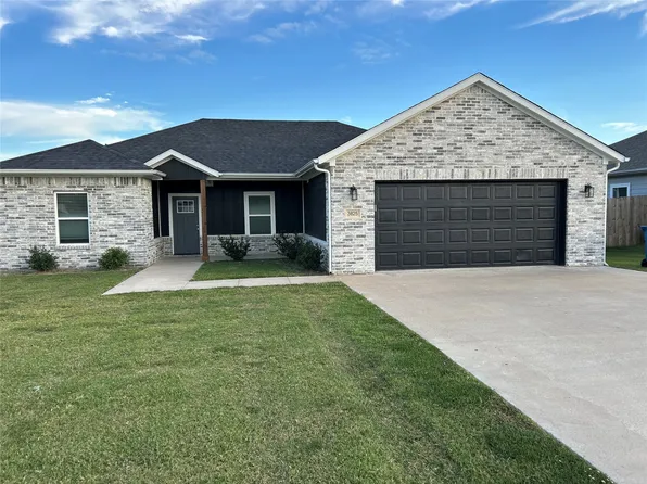 3825 Skylane Ave, Corsicana, TX 75110