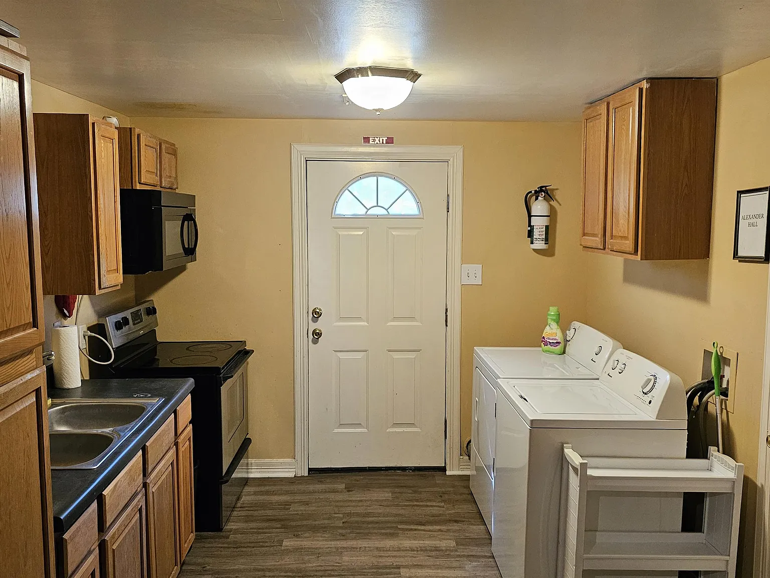 325 Hill Street - Lucky — Photo 3
