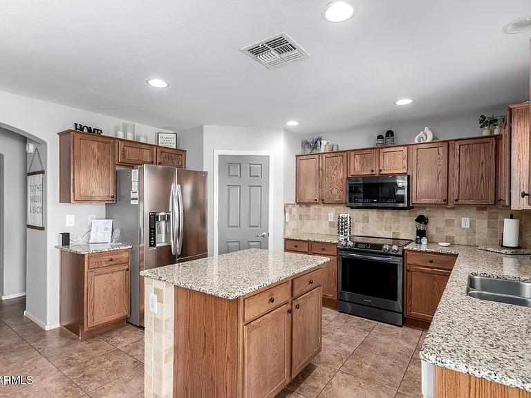 18452 E El Amancer — Photo 31