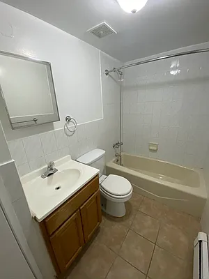 Rented by Contact Realty | media 6