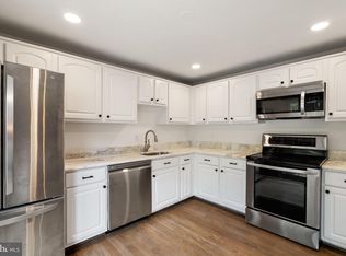 3050 Silent Valley Dr, Fairfax, VA 22031