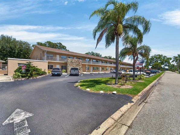 8039 Garden Dr APT 205, Seminole, FL 33777
