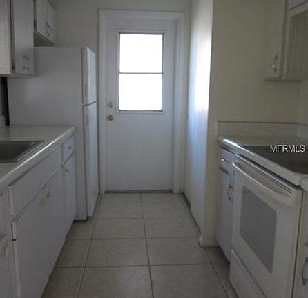 4th image of 22171 Breezeswept Ave